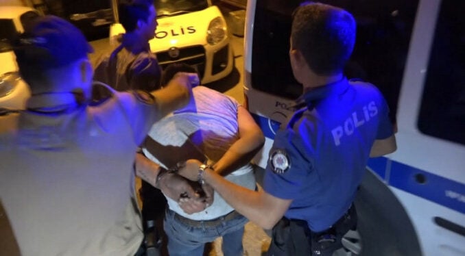 Bursa'da Polise Tornavidalı Saldırı