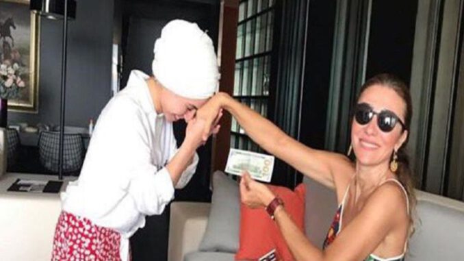 Çalışanına el öptürüp dolar veren Bakan Ersoy'un eşinden yeni açıklama