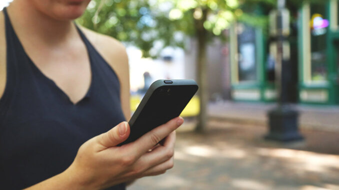 Google, 20 dolarlık telefon üretecek