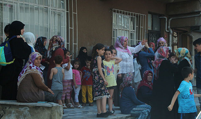 Korku dolu anlar! Mahalleli sokağa döküldü