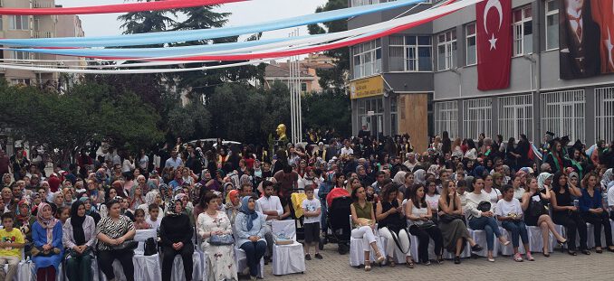Nilüfer Hatun’da mezuniyet coşkusu