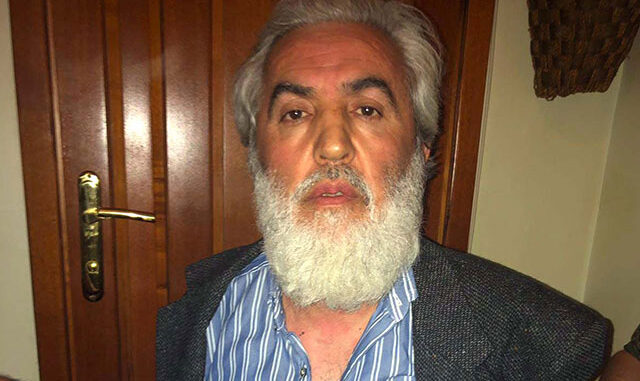 Tanınmamak için kılık değiştiren cinayet şüphelisi, saklandığı evde yakaland