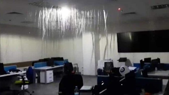 15 Gün Önce Açılan Bursa Şehir Hastanesini Su Bastı