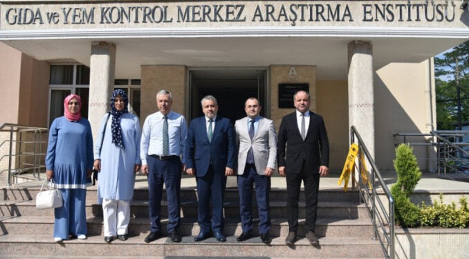 Ayhan Salman Bursa ile Ankara arasında köprüyüz