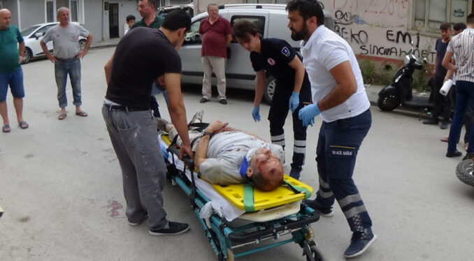 Bursa'da bisikletler kafa kafaya çarpıştılar!