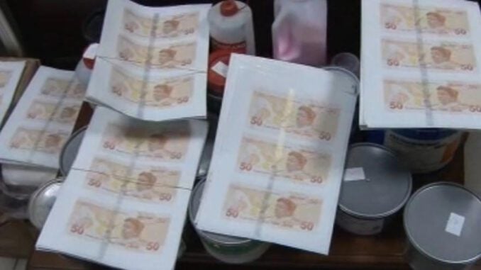 Bursa'da sahte para çetesi kıskıvrak yakalandı