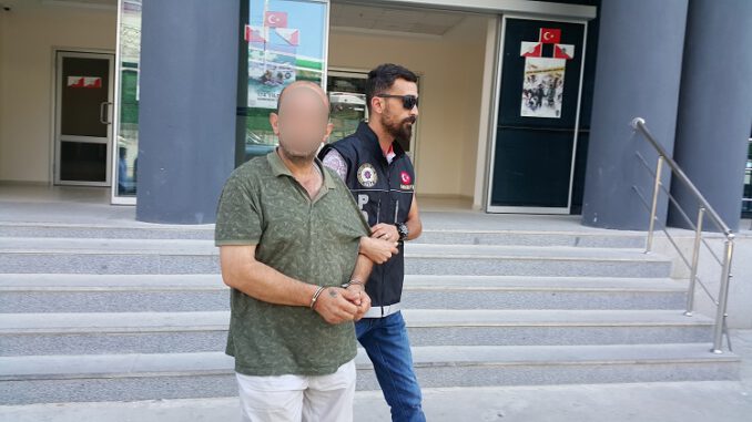 Bursa'da Uyuşturucu Taciri 4 Kilo Uyuşturucunun Üzerinde Otururken Yakalandı
