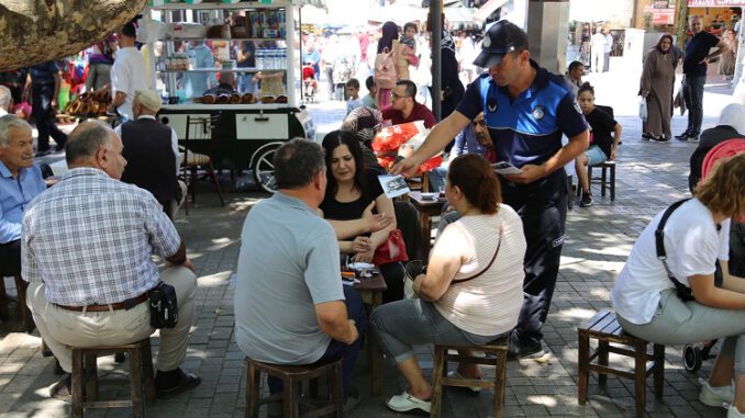 Bursa'da zabıta bu kez eğitim için sahada