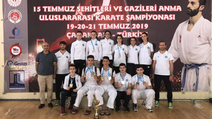 Bursalı Karateciler Çanakkale'den Kupayla İle Döndü
