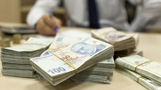 Hazine 12,3 milyar lira borçlandı