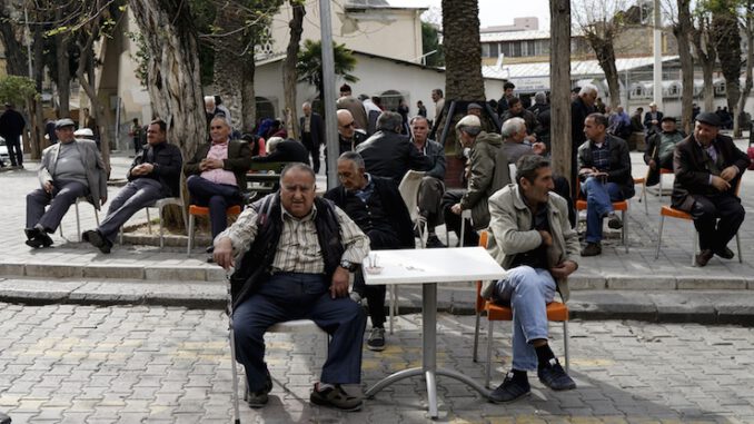 İşsizlik haziran ayında 4.4 milyonla rekor kırdı; açık iş sayısı da yüzde 28 azaldı