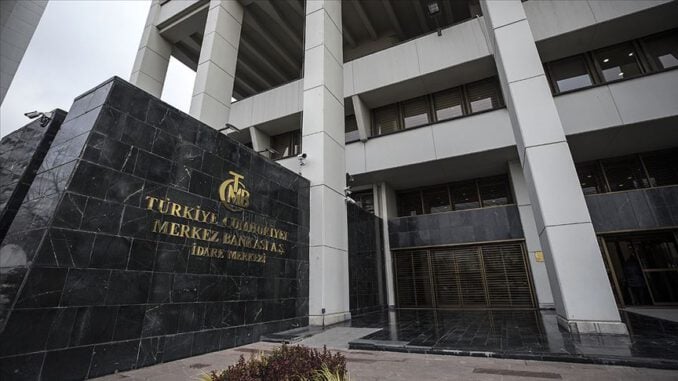 Merkez'in beklenti anketinde yıl sonu dolar tahmini 6.14'e çekildi