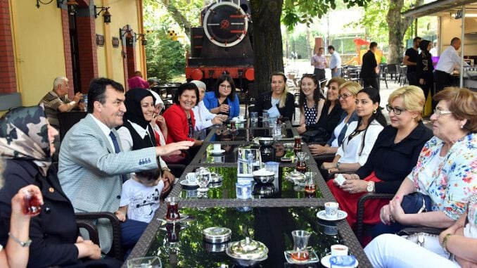 Mustafa Dündar Kadın Muhtarlar ve Kadın Meclis Üyeleriyle Bir Araya Geldi