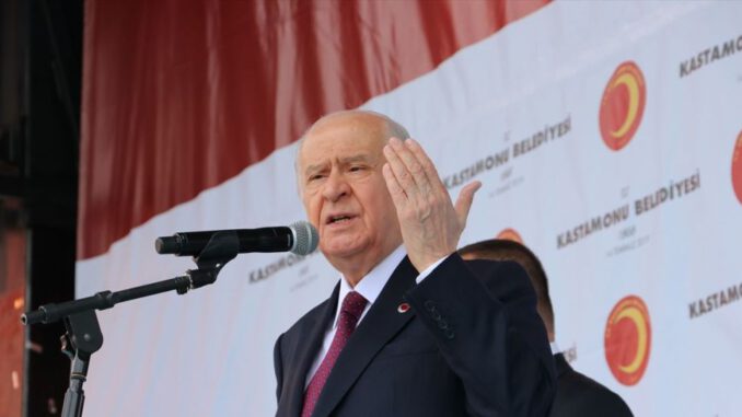 Bahçeli Kurbanlarımızı keseceğiz ama geleceğimizi kurban etmeyeceğiz