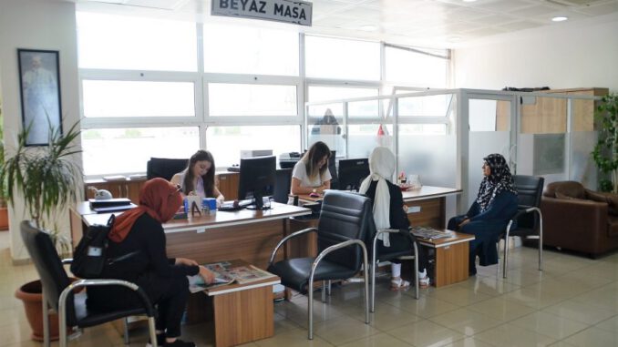 beyaz-masa-cozum-oluyor-2-5d5545c0d7a75