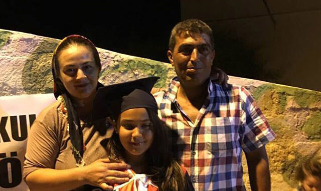 Bir hafta ara ile ölen çift, Ada'yı yasa boğdu