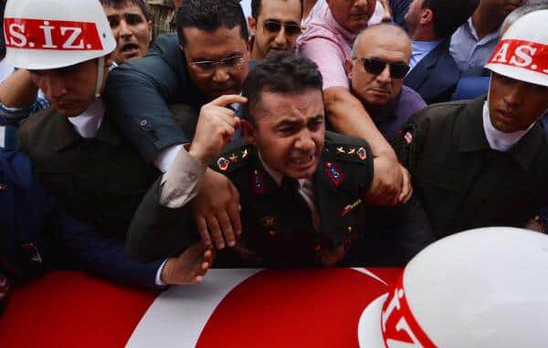 Eski yarbaydan Gökçek hakkında ‘terör örgütü üyeliği’nden suç duyurusu