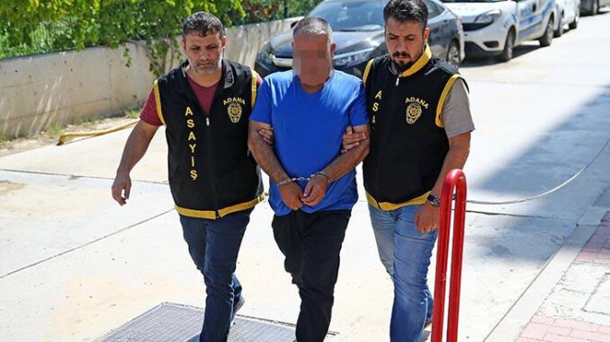 Fal ve büyü iddiasıyla dolandırdı!