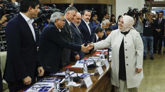 Hükümet memur ve emekli ücretleri için teklifini güncelledi 2020’de yüzde 4+4