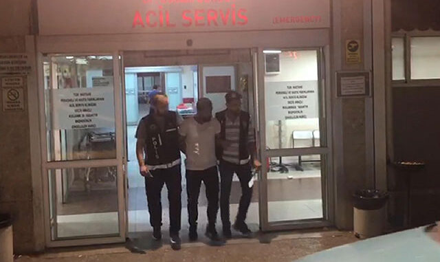 İzmir'de eş zamanlı operasyon 14 gözaltı