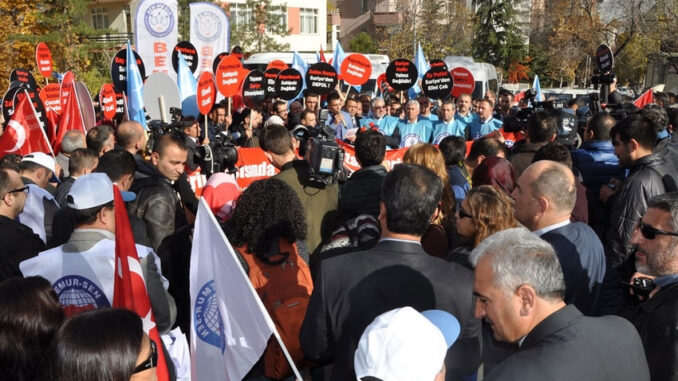 Memur-Sen saat 15.00'te iş bırakma eylemi yapacak