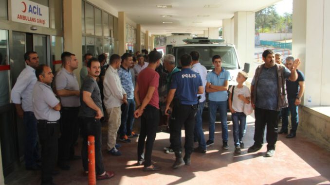 Ölen babasının cesedini morgdan çıkarıp acile getirdi