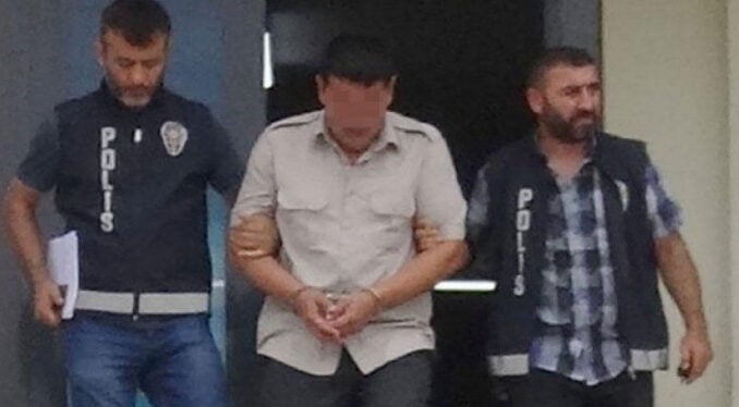 Otobüste iğrenç olay! Ön koltuk oturan kadının gögüslerini elledi