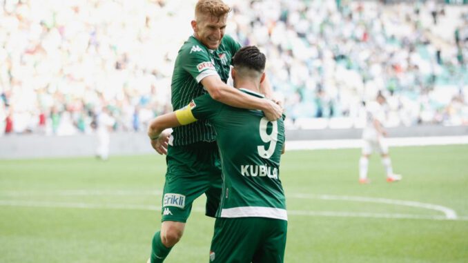 23-yas-ve-alti-oyunculara-en-fazla-sans-veren-kulup-bursaspor-3911-dhaphoto3-5d889ec37492c
