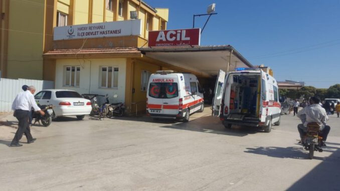 kacak-gocmenleri-tasiyan-askeri-arac-devrildi-6-olu-2si-asker-27-yarali-2-yeniden-9631-dhaphoto3-5d89ccb1ca181