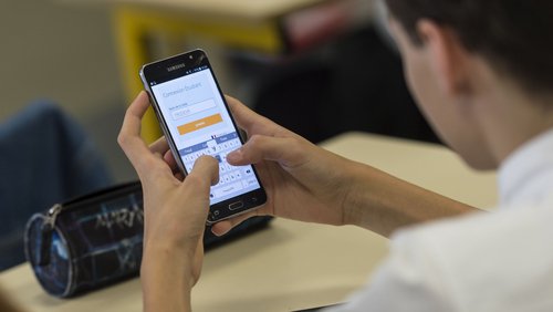OECD Raporu İnternet Okuldan Soğutuyor