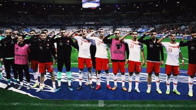 ‘Asker selamı’ nedeniyle Fransa, UEFA’dan Türkiye’ye ceza vermesini istedi