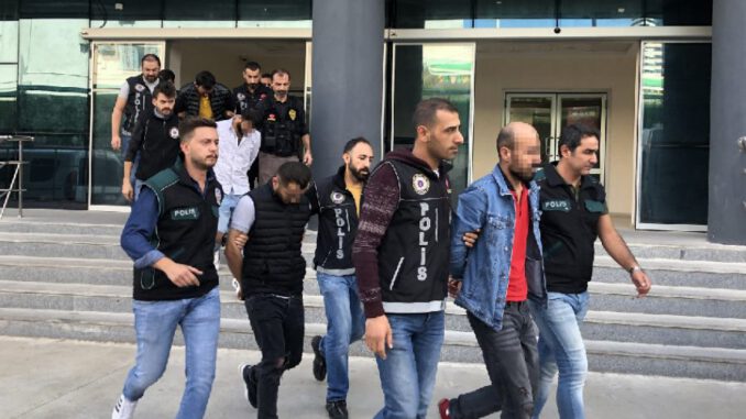 Bursa Polisinden Uyuşturucu Operasyonu 5 Kişi Gözaltına Alındı