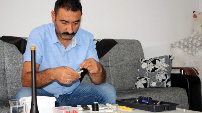 evinde-zurna-kamisi-uretip-yurt-disina-gonderiyor-9626-dhaphoto4-5d9459150629e