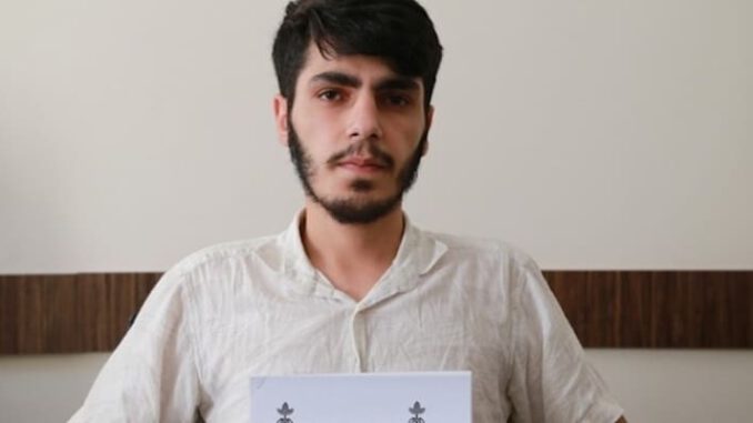 İddia Polisten Hakkarili Gence, Bir Daha Buraya Gelirsen Kafana Sıkarız