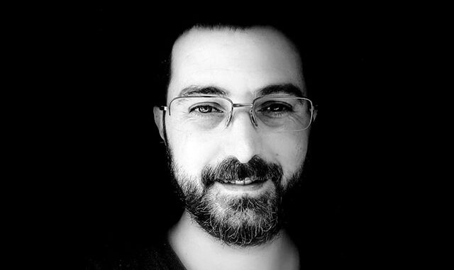 Kafeteryasının önündeki kavgayı ayırmak isterken canından oldu