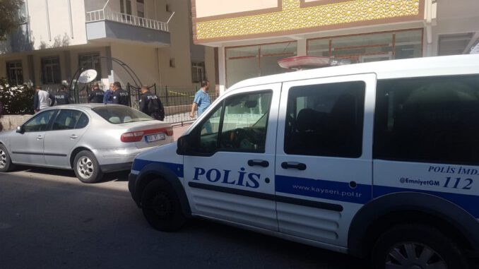kayseride-kiraci-ev-sahibini-oldurdu-7953-dhaphoto1-5d9c71065794a