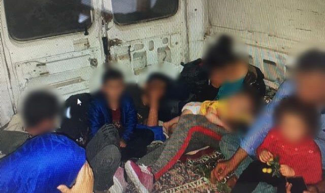Kuşadası'nda 24 göçmen yakalandı