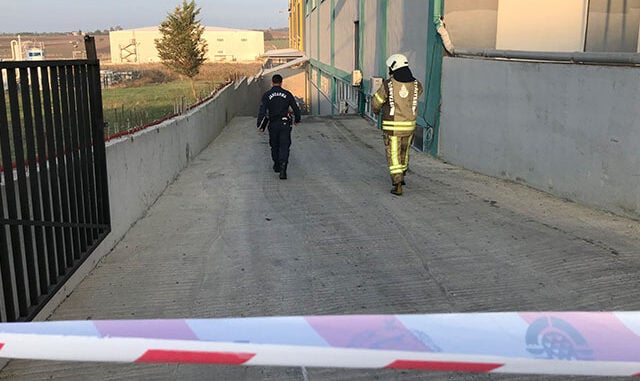 Silivri'de sünger fabrikasında yangın