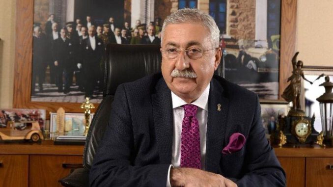 'Türkçe tabela kullananlara vergi indirimi imkanı getirilmeli'