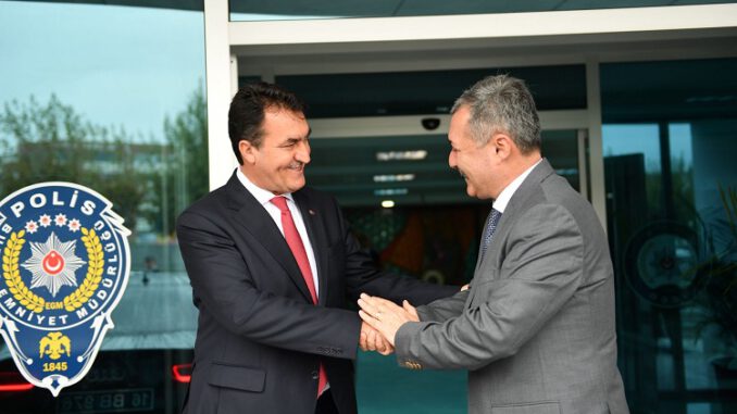 Yeni Bursa İl Emniyet Müdürü Tacettin Aslan'a Mustafa Dündar'dan Hayırlı Olsun Ziyareti Mustafa Dündar - Tacettin Aslan