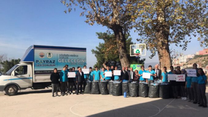Bursa'da Lise Öğrencilerinden Geri Dönüşüme Destek