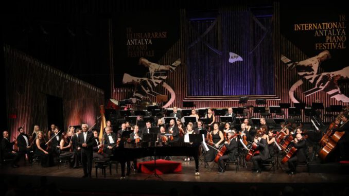stéphane_bletin_eserleri_antalya_piyano_festivalinde