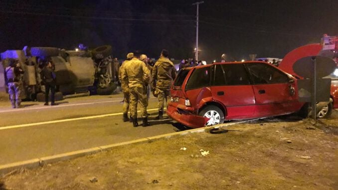 Zırhlı Polis Aracı İle Otomobil Çarpıştı 5 Yaralı