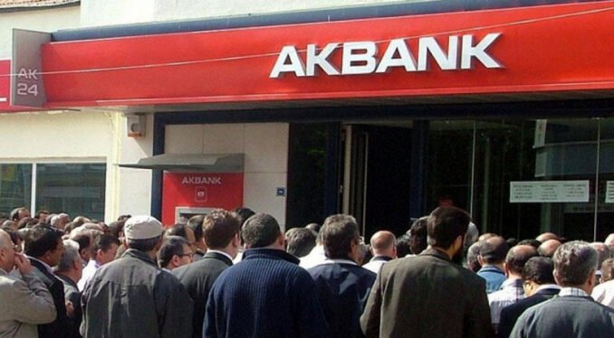 Akbank, Alacaklarını Sattı!