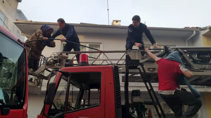 Bursa'da Can Pazarı! 3'ü Çocuk 10 Kişi Kurtarıldı