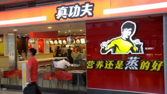 bruce-leenin-kizi-cin-fast-food-markasina-dava-acti