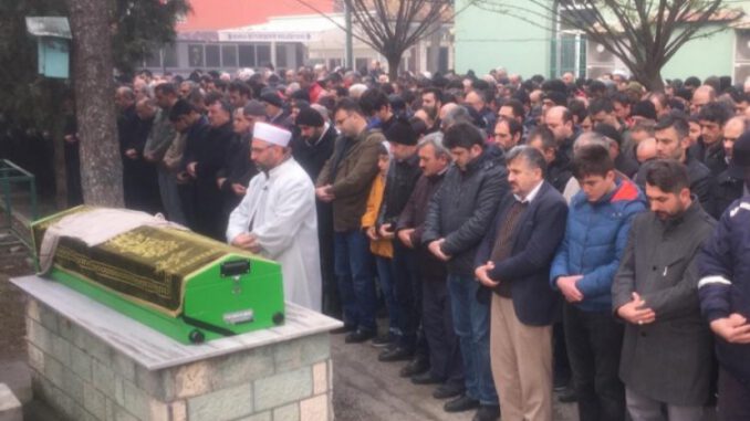 Bursa'da Kamyonun Altında Can Veren Yusuf Çelik Gözyaşlarıyla Uğurlandı