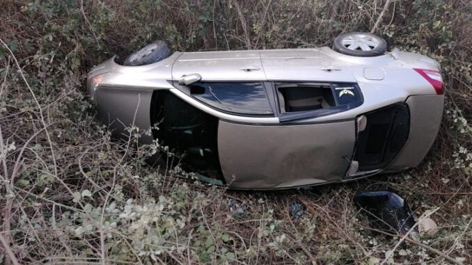 Bursa'da Otomobil Uçurumdan Aşağı Düştü 3 Yaralı