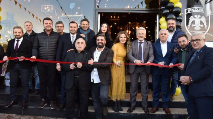 Bursa'da 'Selçuklu Wood'un Açılışı Yapıldı