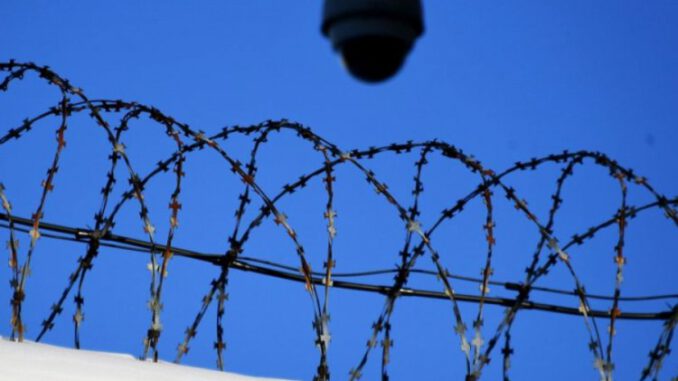 Çin'de Hükümet Hakkında İzinsiz Kitap Yayımlayan Kişilere Hapis Cezası